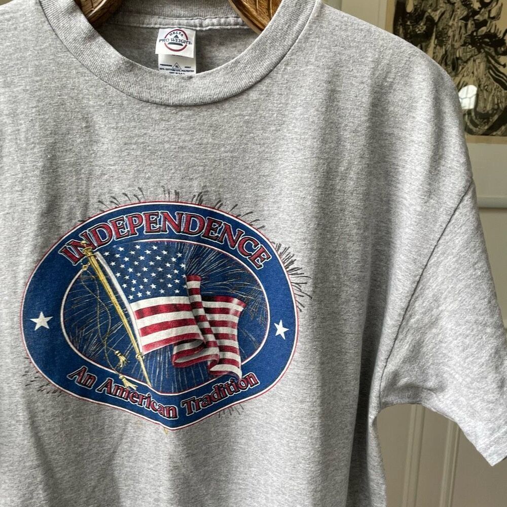 Delta Independence an American Tradition Grey Short Sleeve Tshirt XL